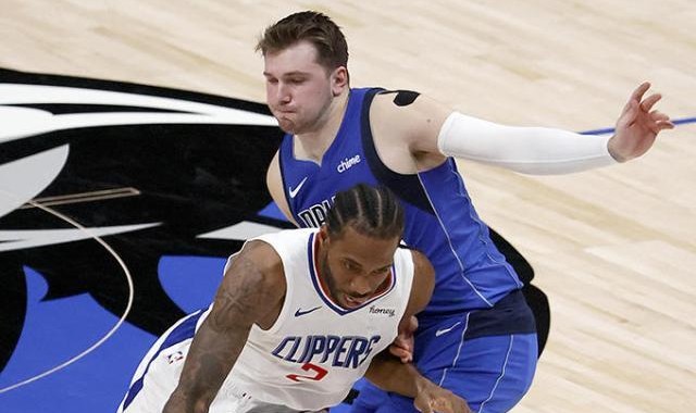 开云体育-【人物】小卡封神一战媲美詹皇 可惜没留下经典表情