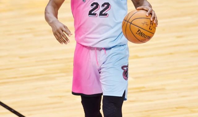 开云体育-巴特勒：我打球不是为了全明星或MVP 而是为了赢